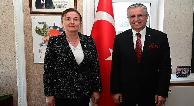 Öner&#39;den Başkan Topaloğlu&#39;na ziyaret