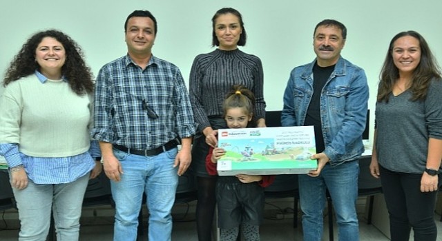 Yenişehir'in “Minik Bilim Kahramanları” için lego setleri dağıtıldı