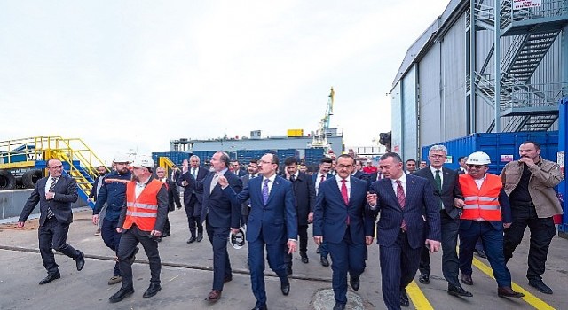 Bakan Mehmet Muş&#39;tan Uzmar Tersanesi&#39;ne ziyaret