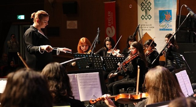 Çocuk Senfoni, Efeler Kenti Aydın&#39;da Sahne Aldı