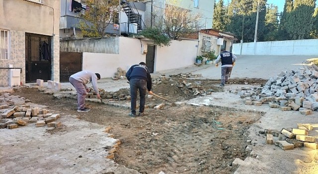 Edremit&#39;te Bozulan Yollara Müdahale