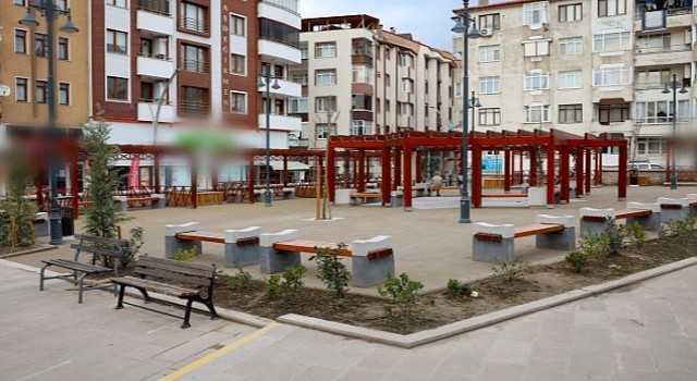 Karabali Meydanı, Karamürsel&#39;e çok yakıştı