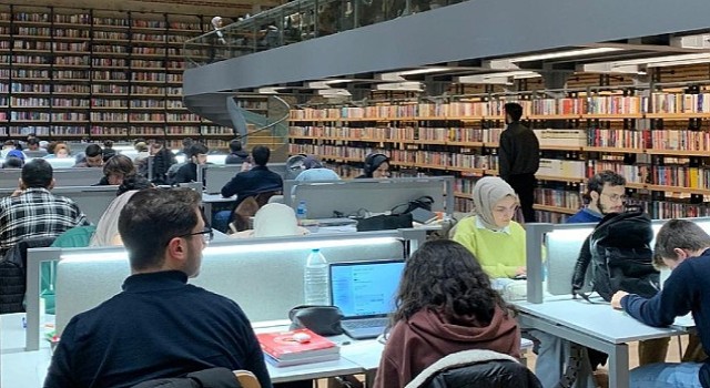 Rami Kütüphanesi&#39;ne ilk günden yoğun ilgi