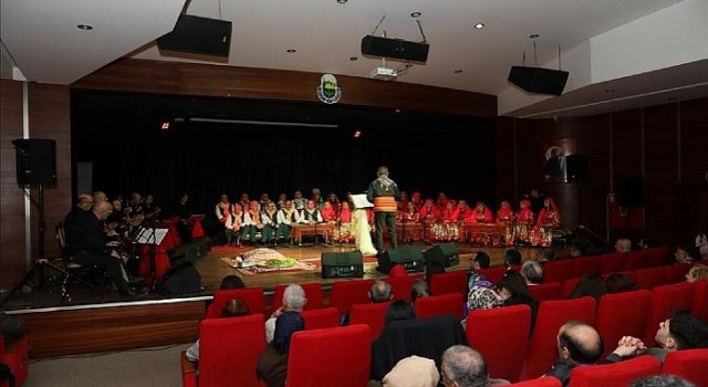 Thm&#39;nin Güçlü Sesi Nida Ateş Sıra Gecesi Konseptiyle İnegöllülerle Buluştu