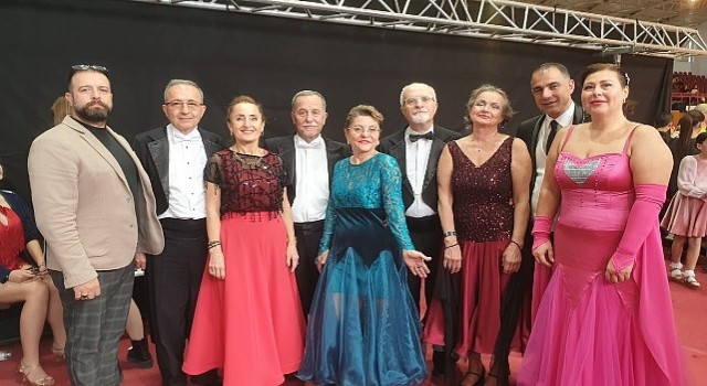 Aktif Yaşlı Merkezi Üyeleri dans yarışmasında 3;üncü oldu