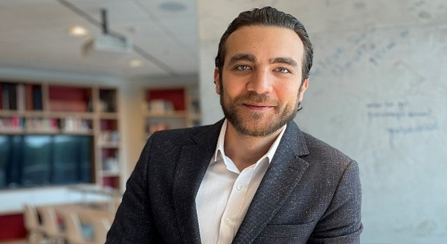 Gençlerin Aklında Ne Varsa, Yanlarında Genç Akbanklı Var