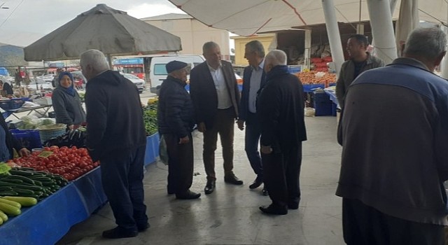 Başkan Topaloğlu'ndan Kuzdere pazar esnafını ziyaret