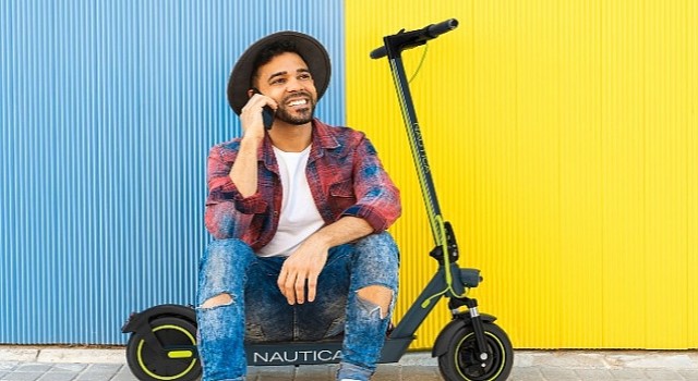 Dünyaca ünlü ABD li yaşam tarzı markası Nautica, şimdi E-Scooter, Tüketici Elektroniği ve Kişisel Bakım Ürünleri ile Türkiye pazarında da satışta.