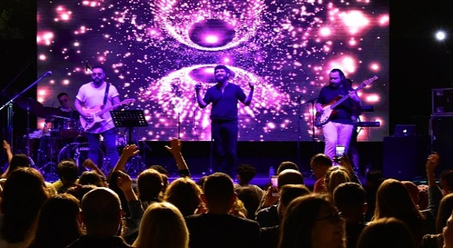 Balçova da Gençler Narkoz ile Coştu