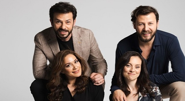 Dostlarla Akşam Yemeği