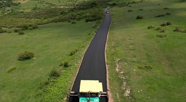 İzmit, Sarışeyh ve Eseler köy yollarında üstyapı yenileniyor