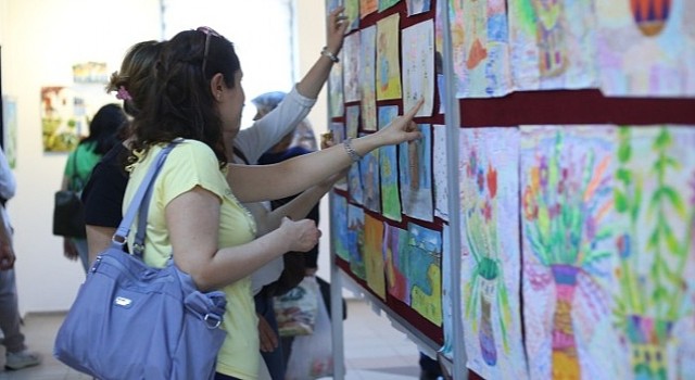 Aydın Büyükşehir Belediyesi Kursiyerleri Resim Yeteneklerini Sergiliyor