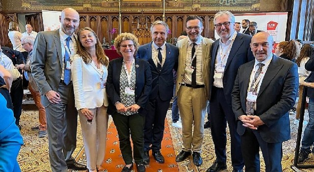 Başkan Soyer Brükselde İzmiri anlattı