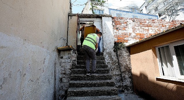 Bayraklıda sosyal yardımlar arttı Vatandaşın yüzü güldü