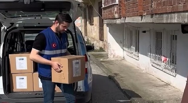 Canik Belediyesinden Selden Etkilenen Ailelere Hijyen Paketi Desteği
