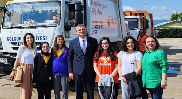 Gölcük Belediyesi Atık Aktarma İstasyonu Ödev Konusu Oldu