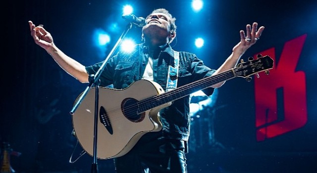 Kenan Doğulu “Yaz Konserleri” Turnesine Start Verdi
