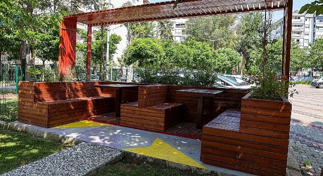 Başkan Tugay, Karşıyakayı halkla birlikte yönetiyor