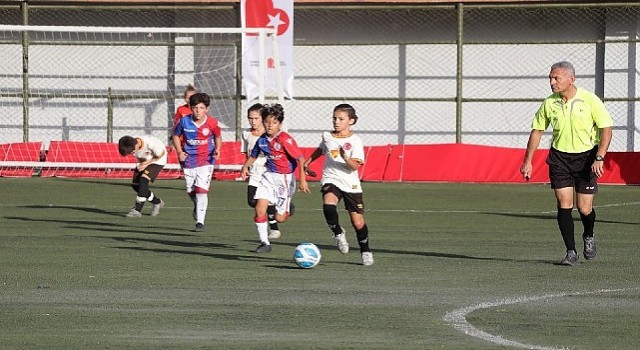 Bayraklıda 100 üncü yıla özel apos Cumhuriyet Turnuvası