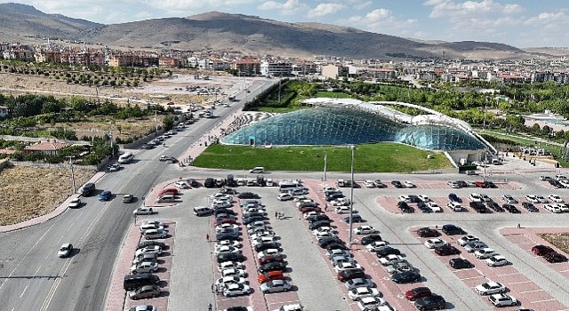 Selçuklunun sembol mekanları ziyaretçi akınına uğradı