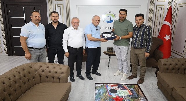 Esat Öztürkten işçilere zam müjdesi