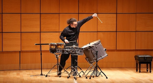 İş Sanatın 24. Sezon ”Parlayan Yıldızlar” Başvuruları Devam Ediyor