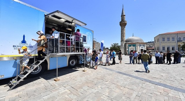 İzmirde Muharrem ayında aşure dağıtımı başladı