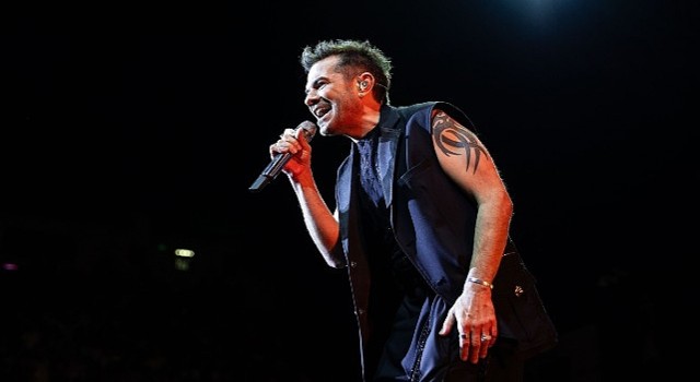 Kenan Doğulu, Harbiyede binlerce hayranıyla yeniden buluştu