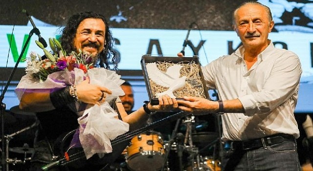 Didim;de Barış Güvercini 28. kez havalandı