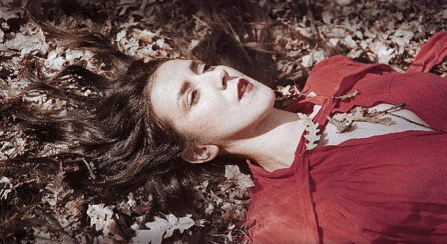 Fado ve Çağdaş İngiliz Müziğini Harmanlayan Nessi Gomes, 11 Kasımda Zorlu PSMde!