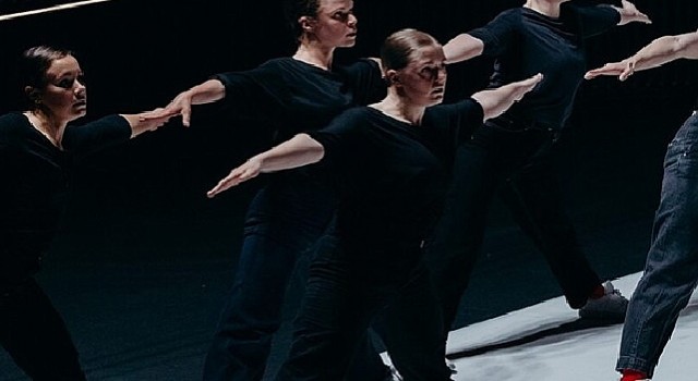 Yeniliğin Ve Hareketin Sahnesi Hope Alkazar dan Dopdolu Program