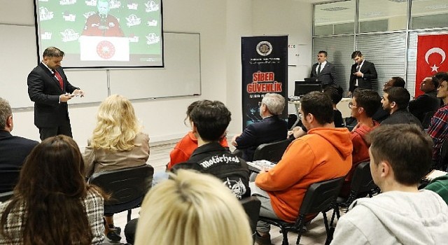 AÜ. Siber Güvenlik MYOda Ali Taha Koç tarafından ilk ders verildi