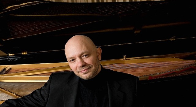 Bachın Majestik Eseri ”Goldberg Varyasyonları” Özür Aydın Yorumuyla CRR de!