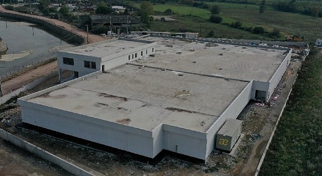 Büyükşehir Belediyesinin olası bir afette Marmara Bölgesine hizmet sunması için projelendirdiği Gıda Üretim Tesisinde çalışmalar devam ediyor