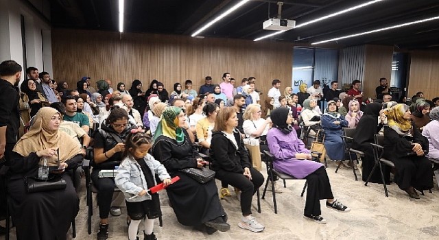 Kaplan: Kantın Doktora Tezi Besmeleyle Başlıyor