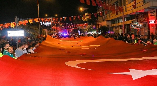 Kınıkta 100. yıl coşkusu belediye hoparlörüyle sokaklarda yankılandı