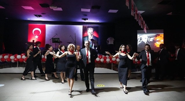 Milas;ta “Cumhuriyet Balosu” coşkusu