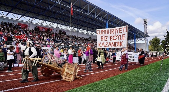 Seferihisar;da 100;üncü yıl çoşkusu