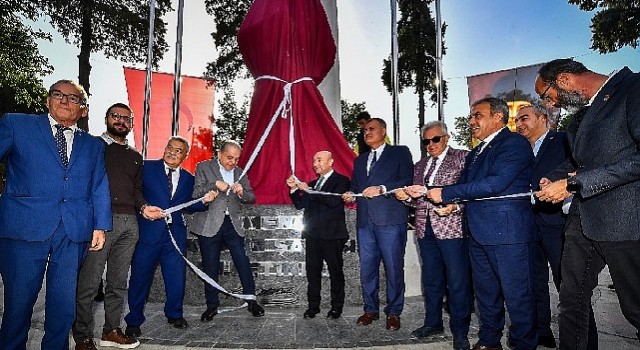 Tire Cumhuriyet Meydanında Atatürk heykeli açıldı