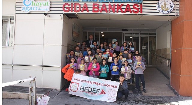 Altın kalpli çocuklardan anlamlı bağış...