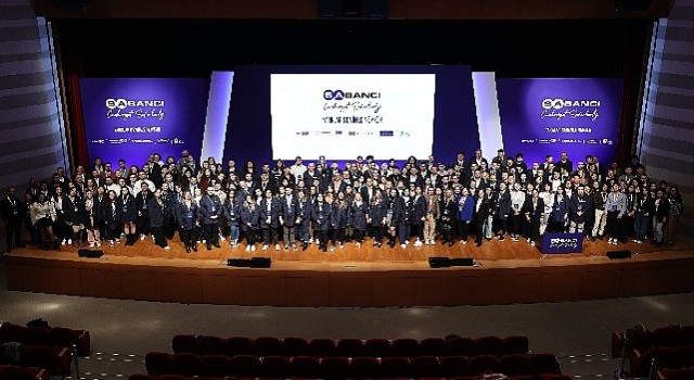 Cumhuriyetin 100. yılında Yarınlar benimle mümkün diyen gençler ve Sabancı gönüllü mentorları  bir araya geldi!