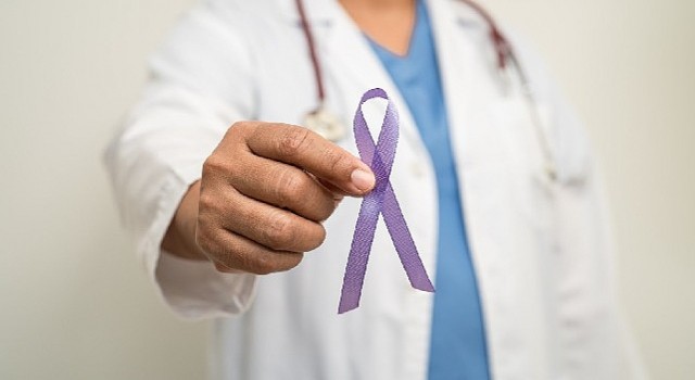 Dr. Öğr. Üyesi Hatice Balcı: “Türkiyede Geçtiğimiz Sene 750 Erkeğe Meme Kanseri Teşhisi Konuldu”