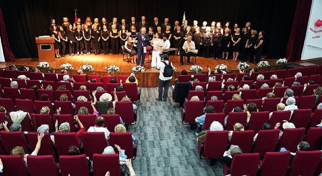 Ege 3. Yaş Üniversitesinde 2023-2024 Eğitim ve Öğretim Yılı başladı