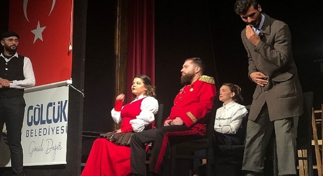 Kervansarayda tiyatro keyfi sürüyor