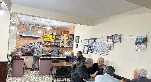 Başkan Turan, Alaybey Mahallesini ziyaret etti.