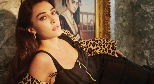 ESRA BİLGİÇ “GEÇMİŞ DÖNEM AŞKLARI HEPİMİZİN HAYALLERİNİ SÜSLÜYOR”