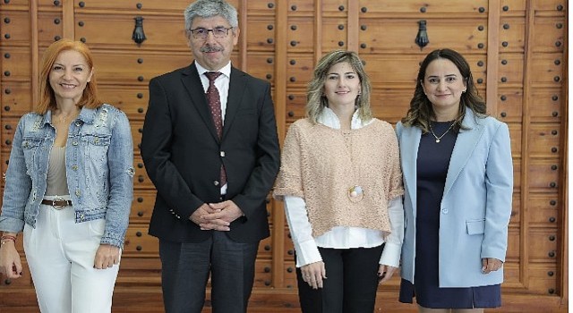 Muğla Sıtkı Koçman Üniversitesi ile imzalanan protokol kapsamında Gelecek Turizmde, üniversitenin sürdürülebilir kampüs olmasına ve gönüllülüğün gelişmesine katkı sağlayacak   