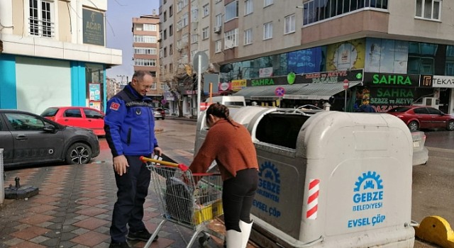 Büyükşehir Zabıtası tarihi geçmiş süt ürünlerini topladı