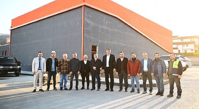 Maşukiye kapalı spor salonu;nda son çalışmalar