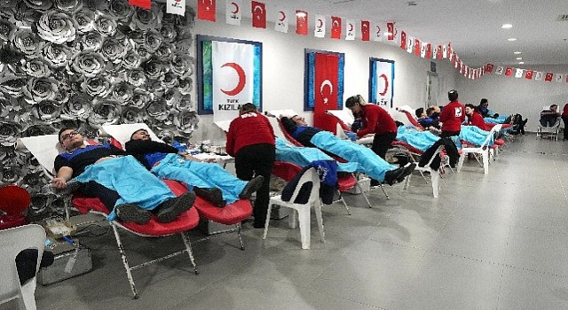 Üsküdarda 100.yılın ilk kan bağışı